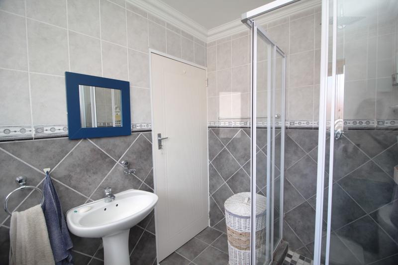 3 Bedroom Property for Sale in Fraaiuitsig Western Cape